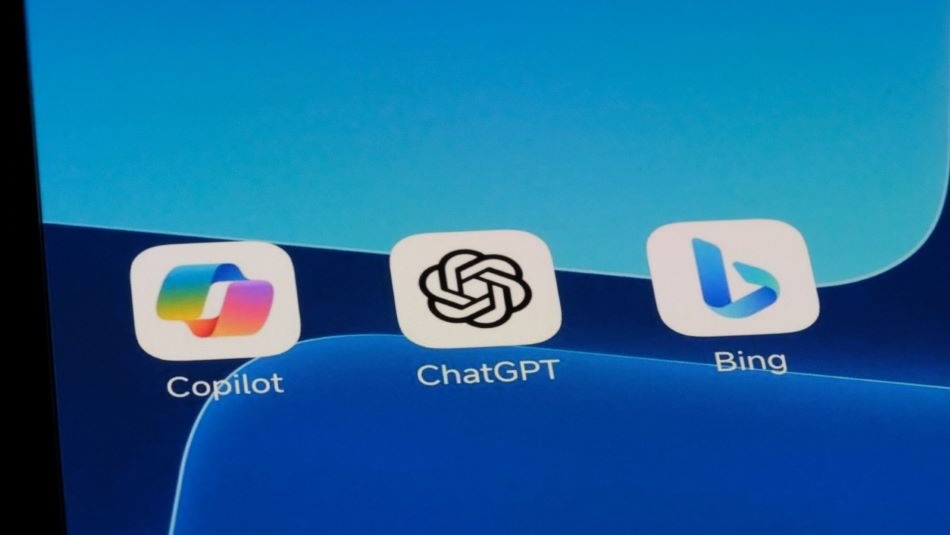 phone screen showing 3 applications: Co-pilot, ChatGPT and Bing